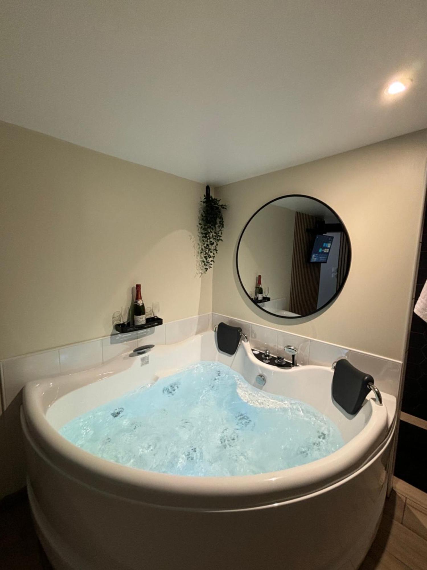 לנגרס Tiny Room מראה חיצוני תמונה